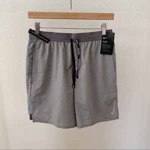 NWT mens nike running shorts size medium